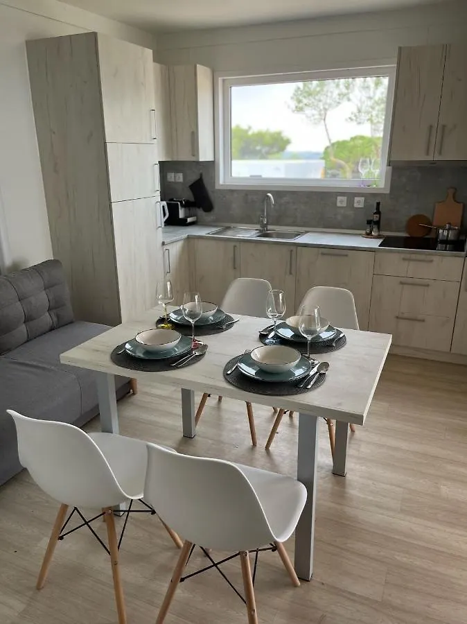 Vila Olson - Holiday Village Twins Pakostane Croatia